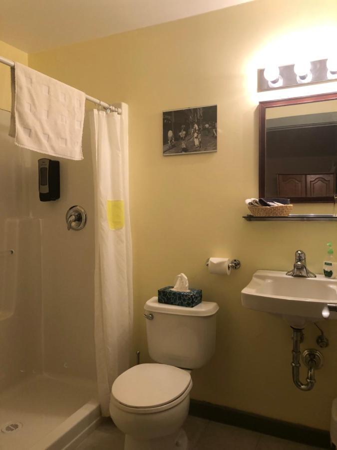 Crowsnest Vineyards Guesthouse Keremeos 외부 사진