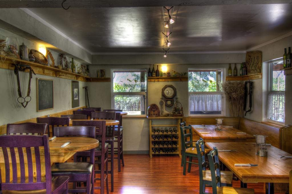 Crowsnest Vineyards Guesthouse Keremeos 외부 사진