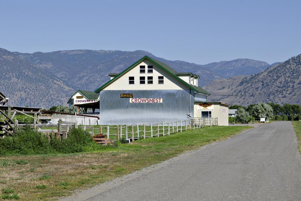 Crowsnest Vineyards Guesthouse Keremeos 외부 사진
